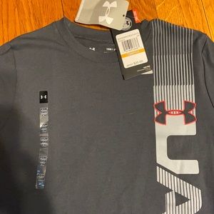Boys under armor dark gray tshirt size small